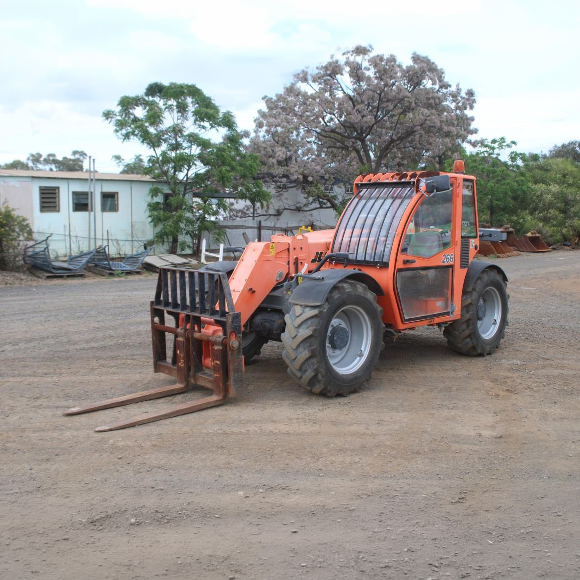 JLG 266 266 LoPro 307 And Fluids Spec Sheet