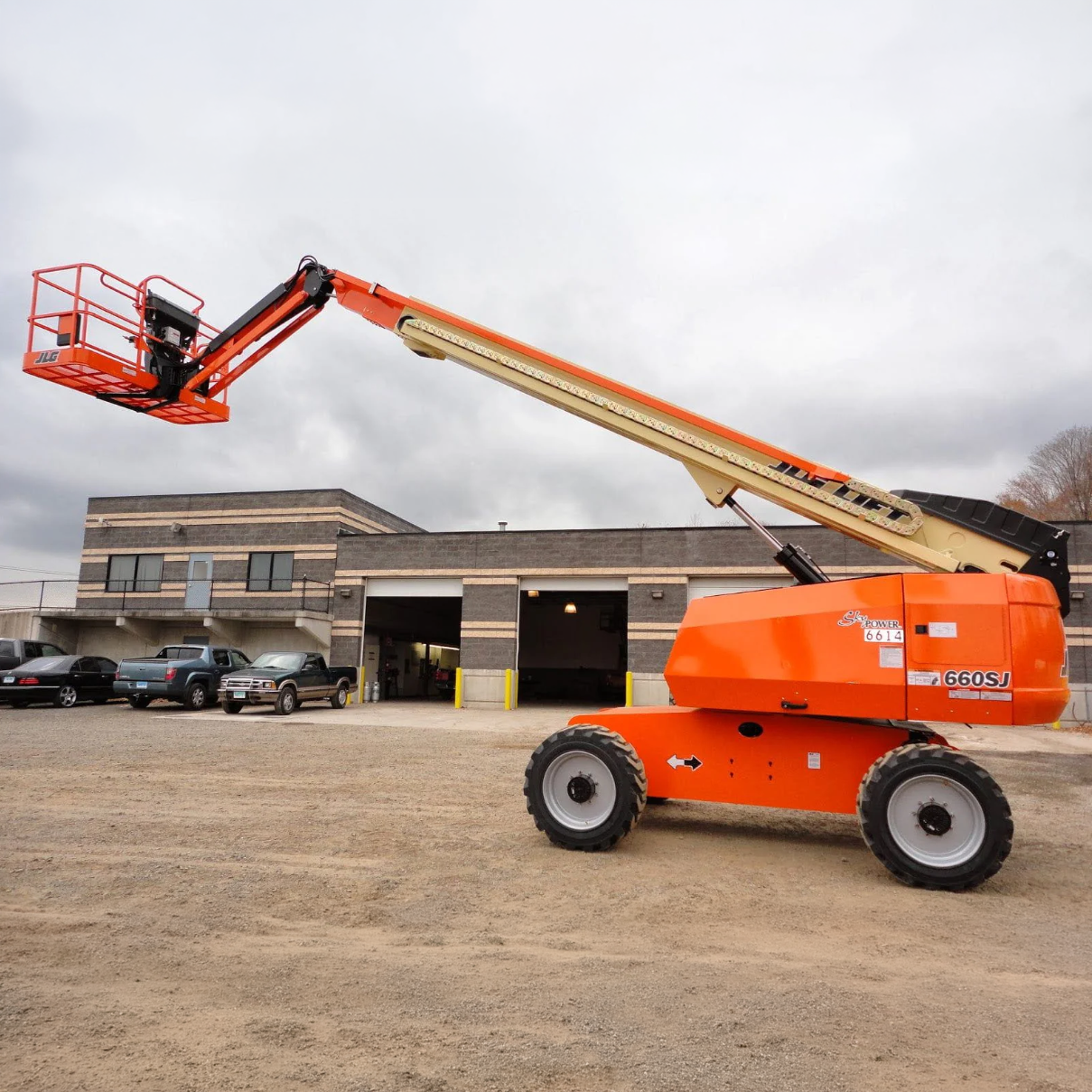 JLG 660SJ Spec Sheet