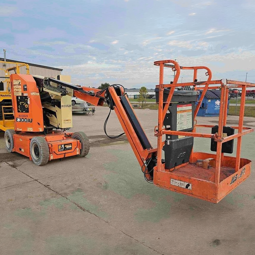 JLG E300A Spec Sheet