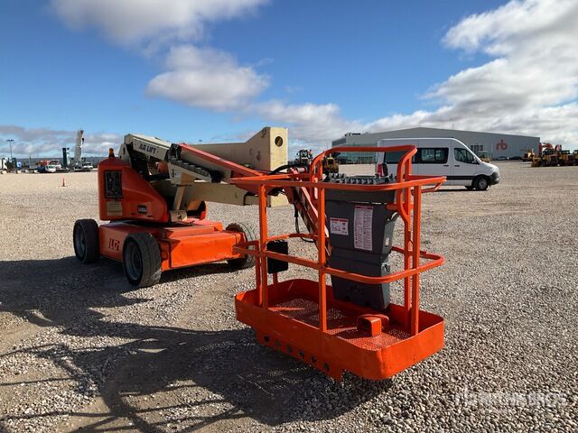 JLG E600 Spec Sheet