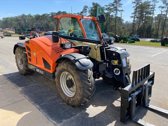 JLG 832 Spec Sheet