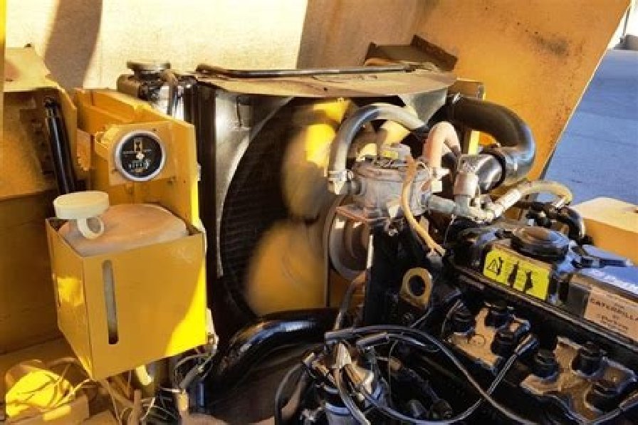 Caterpillar V80D