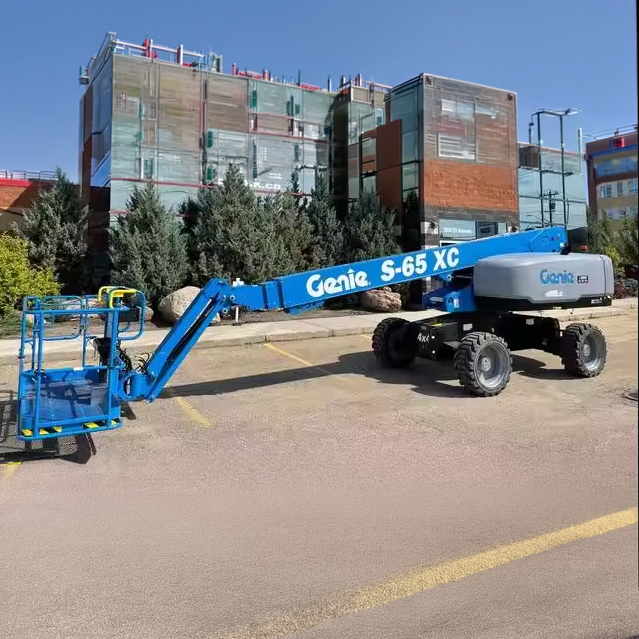 Genie S-65TRAX
