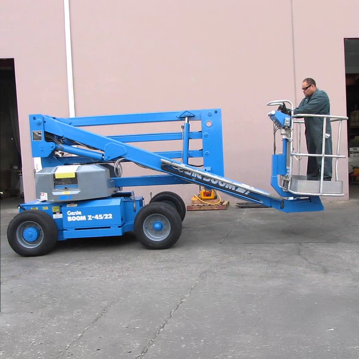 Genie Z-45/22 DC 2WD