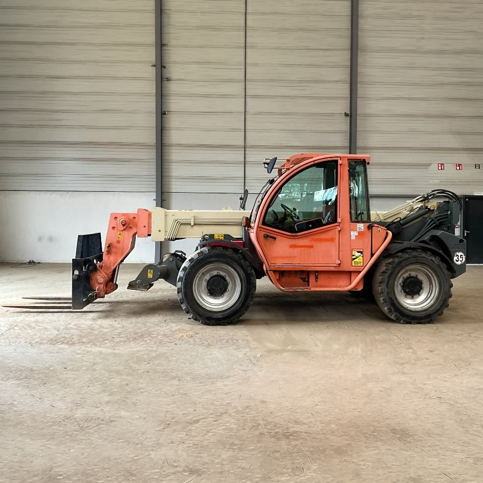JLG 4013