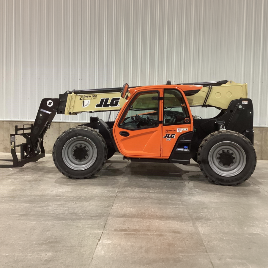 JLG 943