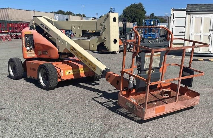 JLG E450A