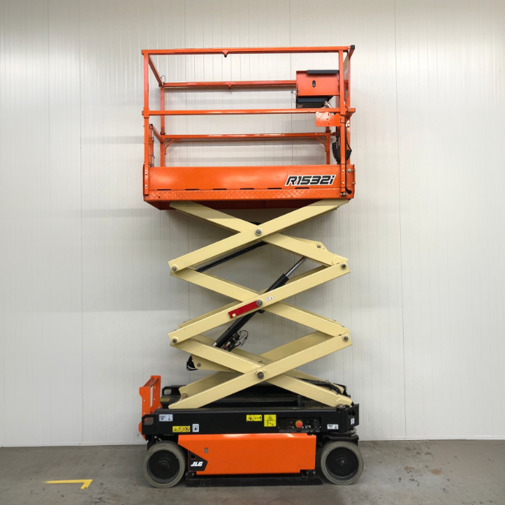 JLG R1532i