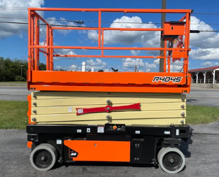 JLG R4045