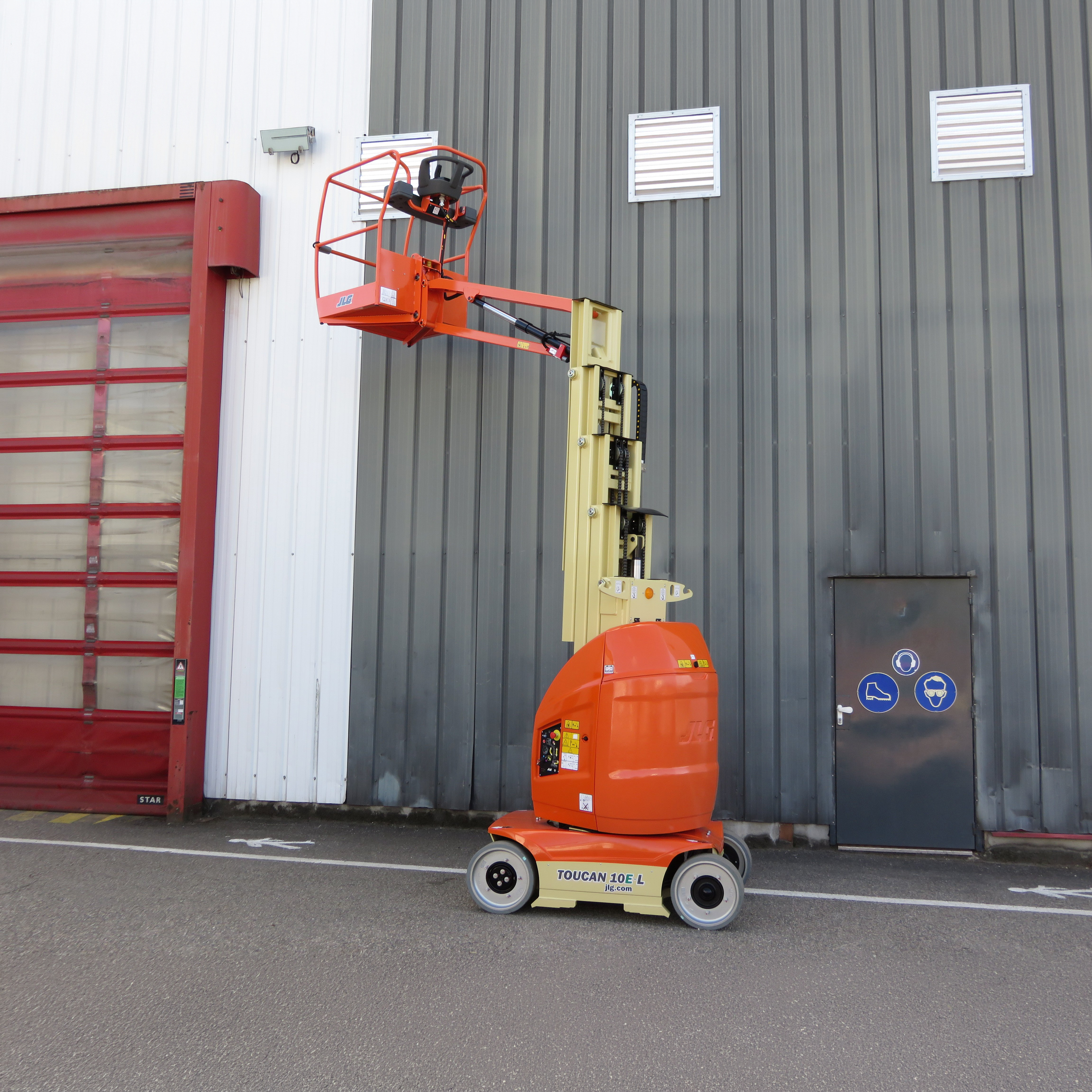 JLG Toucan 10E